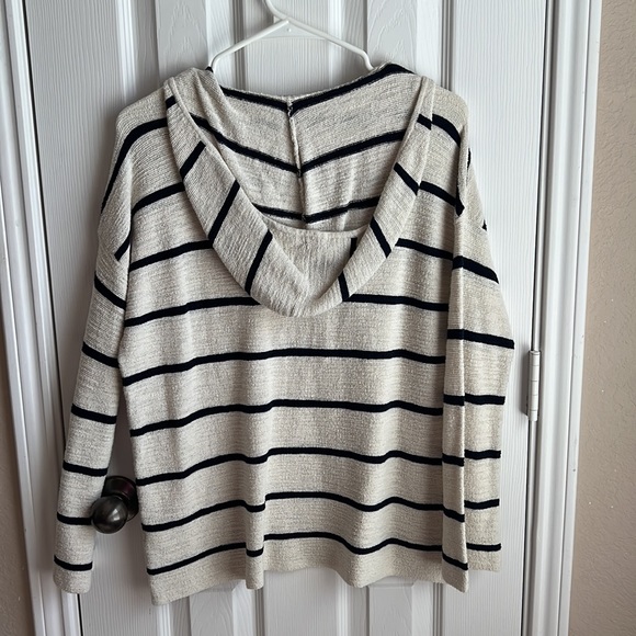 J. Jill lightweight sweater - Picture 2 of 6